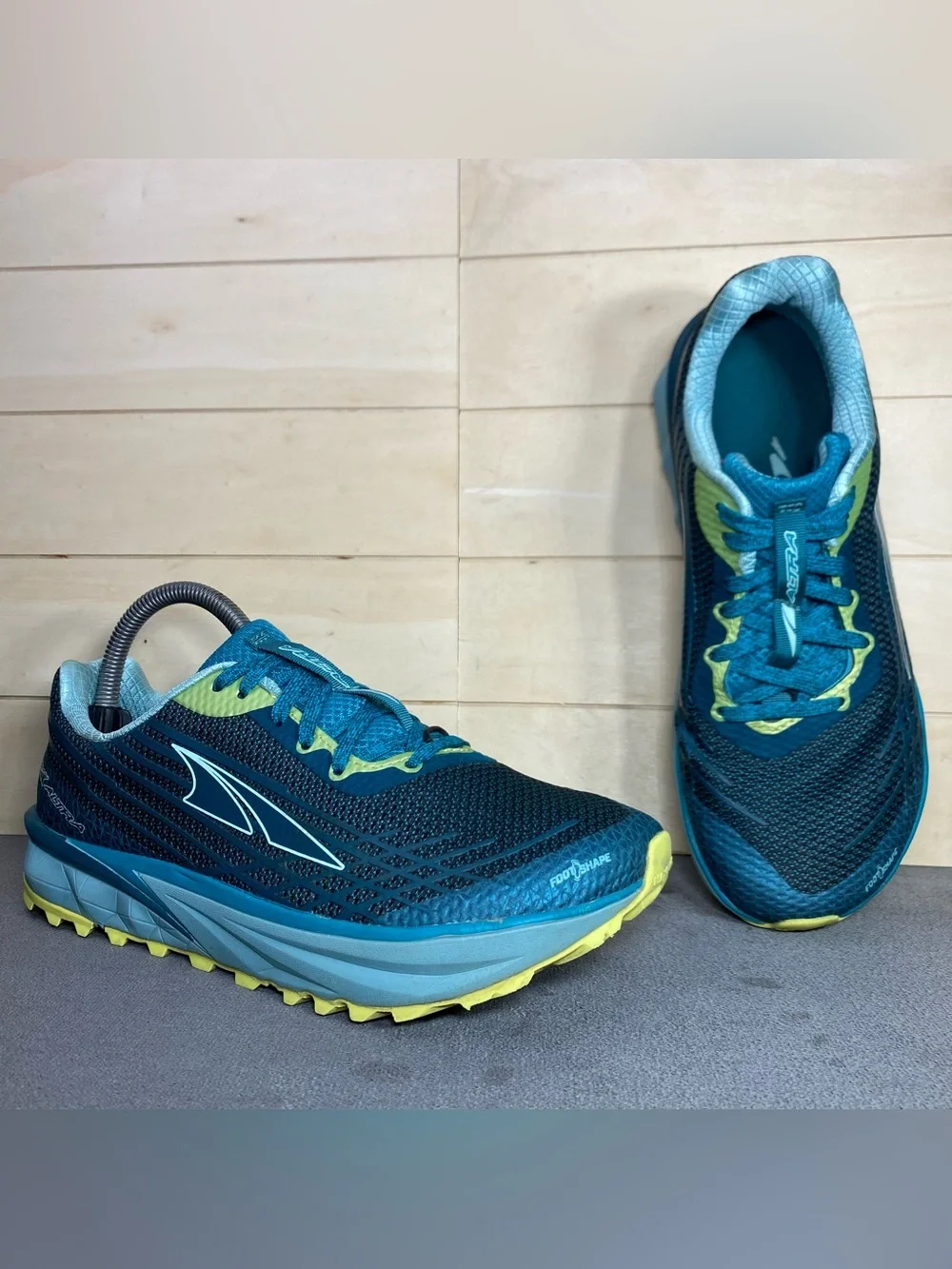 Altra Timp 2 Teal Blue Women's Size 7.5 Running Shoes Sneakers
